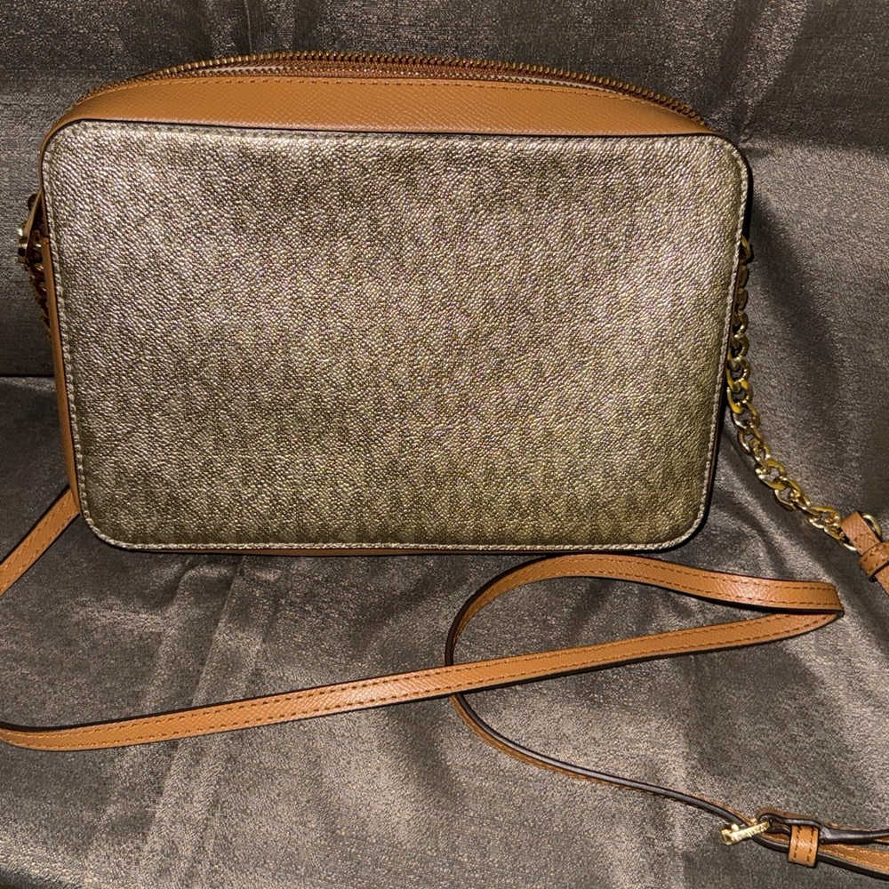 Michael Kors Jet Set Large East West Crossbody Shoulder Bag Gold - Picture 5 of 9